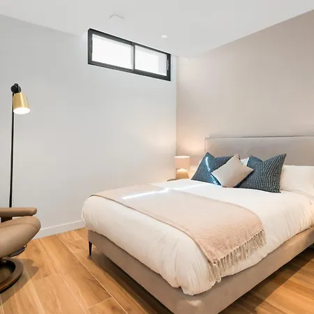 Vacation I Thyma, Brand-new Villa, Swimming-pool, Cinema And Bar, Minutes From The Marina And The Villa
